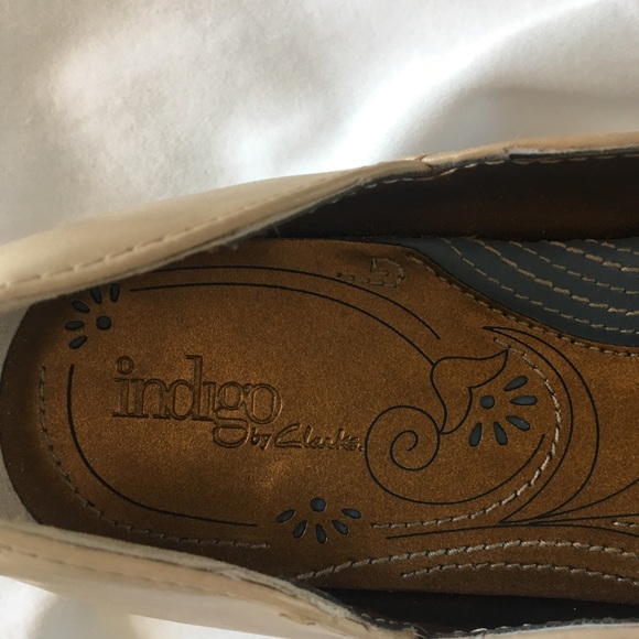 Indigo flats by Clark’s - Picture 3 of 8